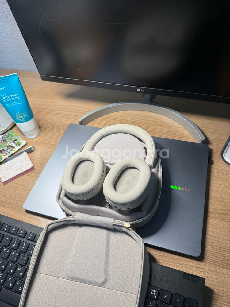 소니 WH-1000XM5 헤드폰--4