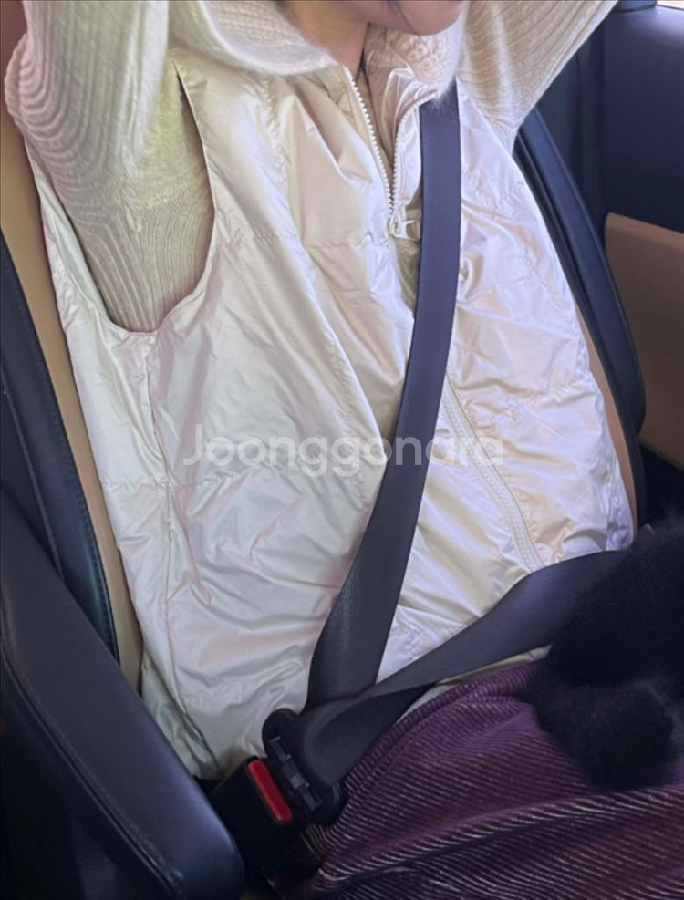 김아홉 니트 덕다운 패딩조끼, 코듀로이 팬츠--1