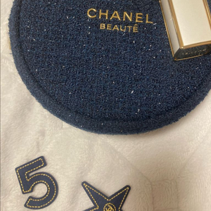 샤넬뷰티 홀리데이 스티커