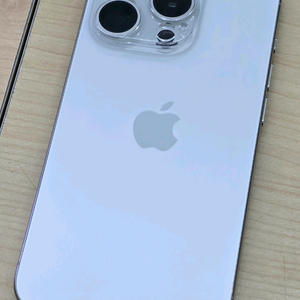 아이폰 15pro 256g 화이트 미국판(무음카메라)