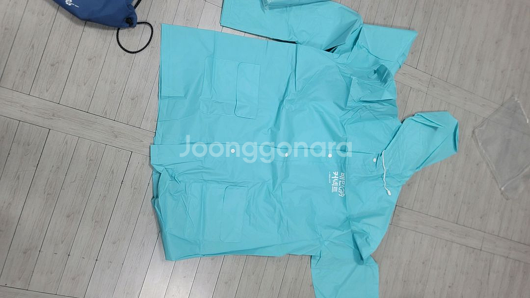 배달의 민족 커넥트 우비 상하의 세트입니다--0