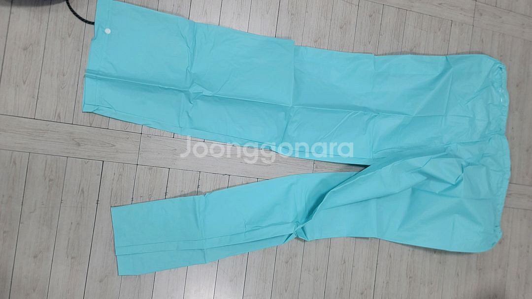 배달의 민족 커넥트 우비 상하의 세트입니다--4