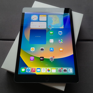 부산 아이패드 9세대 64GB 배터리86% WIFI 팝니다.