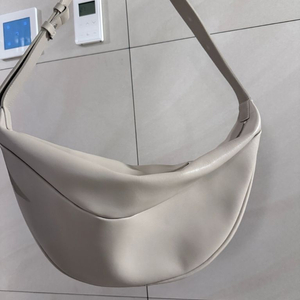 르아보네 소가죽 크로스백 토트백