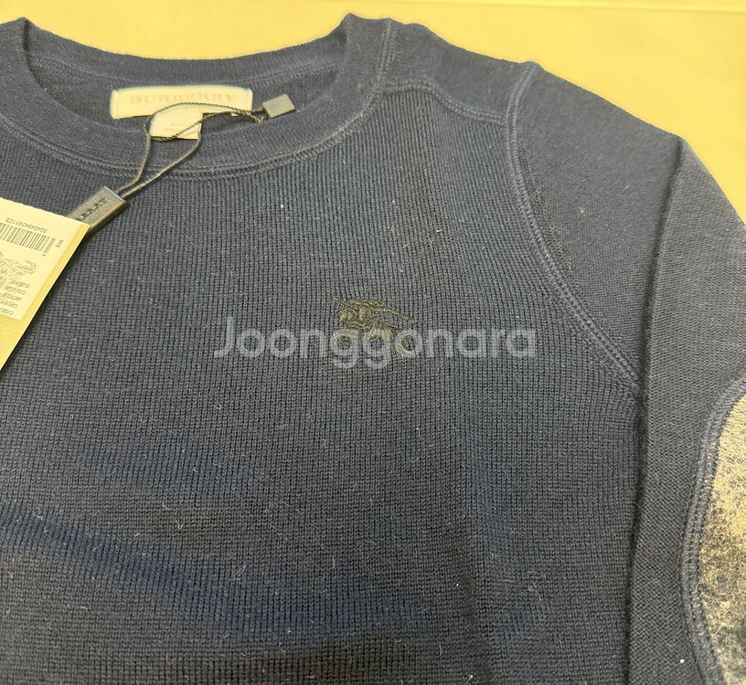 버버리 키즈 네이비 시그니처 엘보우 패치 울 스웨터(6Y) 새상품--1