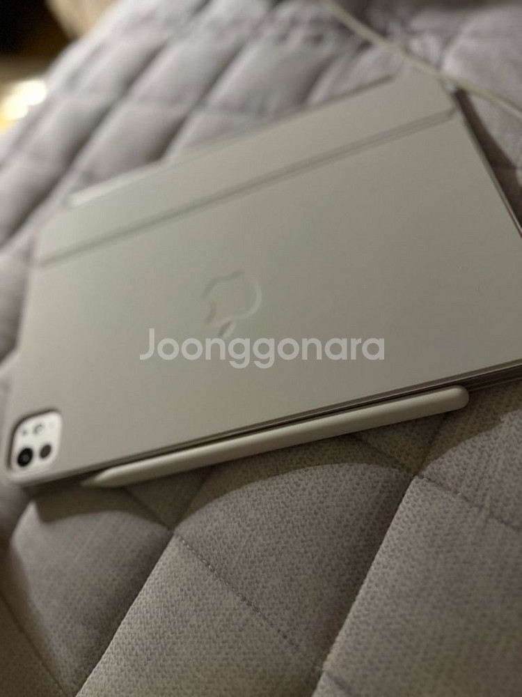 아이패드 프로 M4 11인치 + 매직키보드 + 펜슬--2