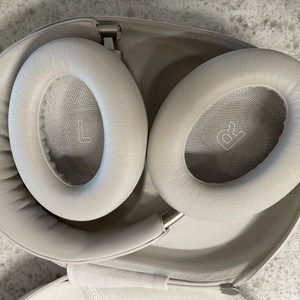 보스QC울트라 스모크 화이트