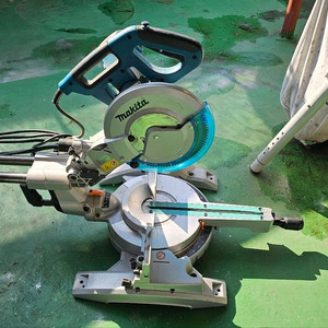 Makita마끼다 LS1018L 슬라이딩 각도 절단기