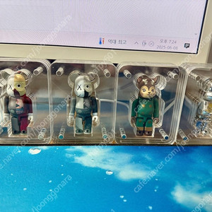 KAWS 카우스 베어브릭 급처 합니다