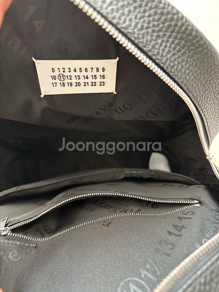 [새상품] 메종 마르지엘라 가죽 백팩--3