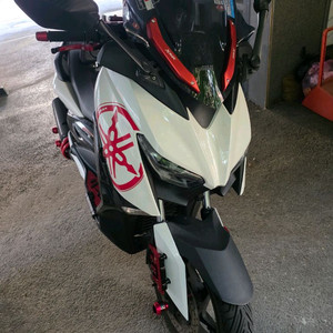 야마하 XMAX 300 스쿠터