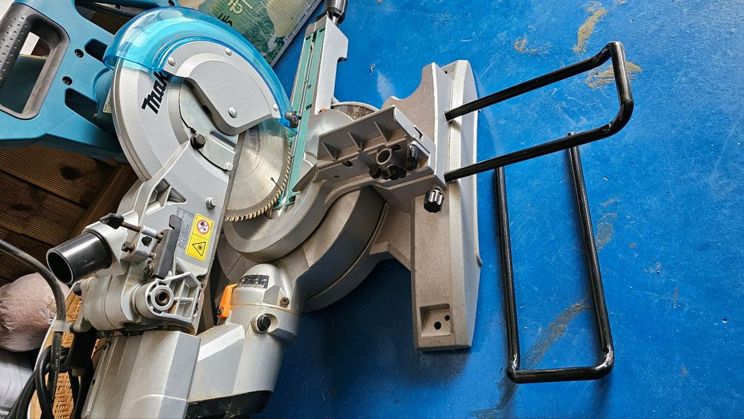 Makita마끼다 LS1018L 슬라이딩 각도 절단기--7