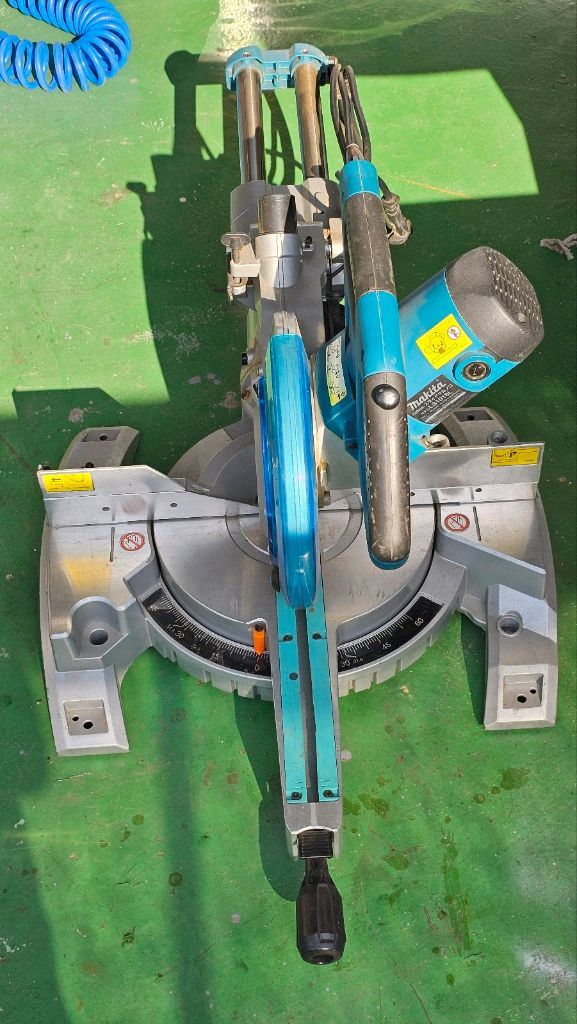 Makita마끼다 LS1018L 슬라이딩 각도 절단기--8