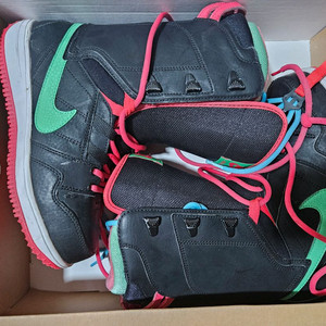 나이키 여성 스노우보드 부츠 230~235