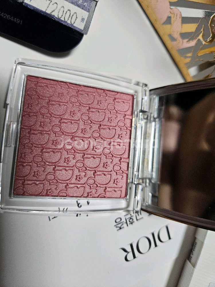 2025디올 홀리데이 스타리모브 블러셔--4