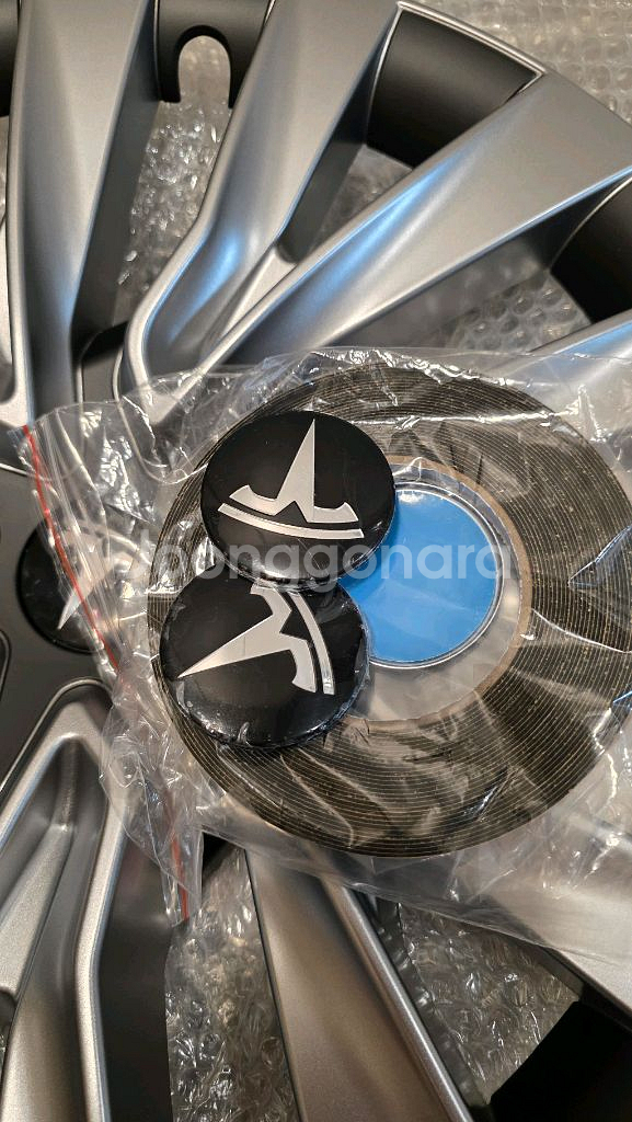 테슬라 모델3 하이랜드 18인치 휠커버 2개--2