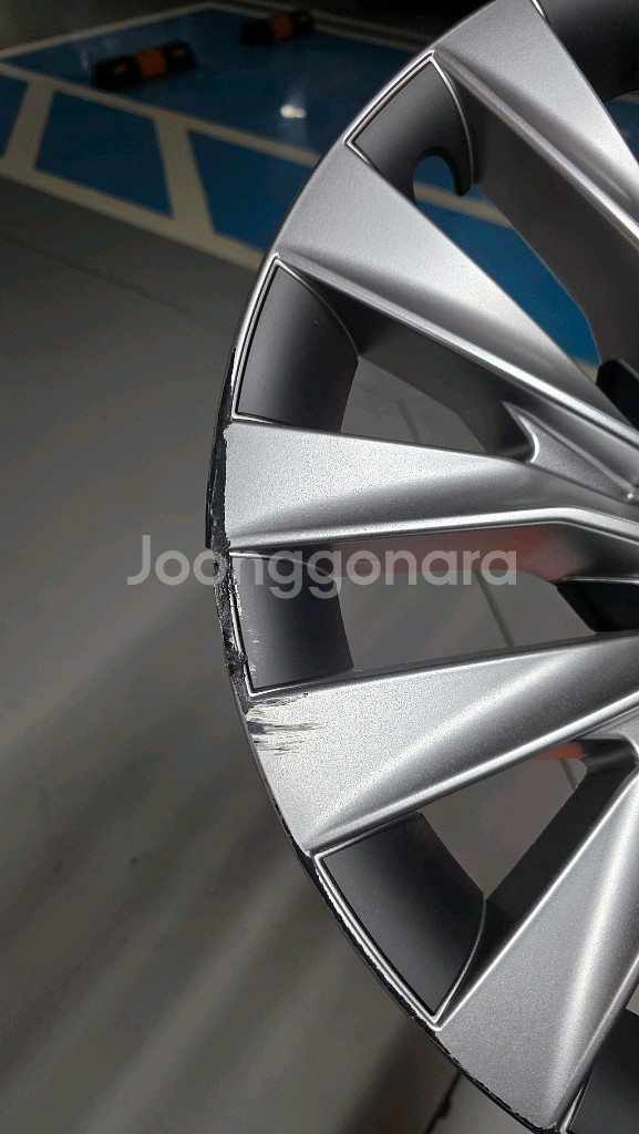 테슬라 모델3 하이랜드 18인치 휠커버 2개--3