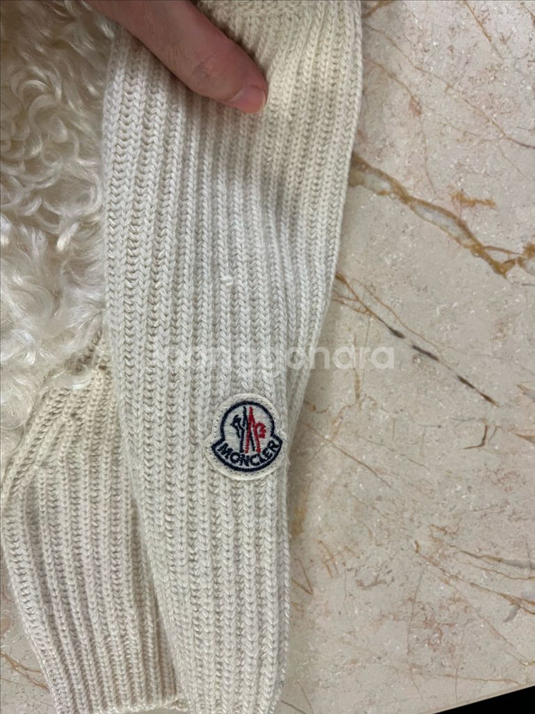 몽클레어 퍼 니트 스웨터--1