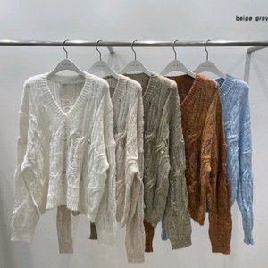 New 브이넥 꽈배기 니트 여리핏 아이템