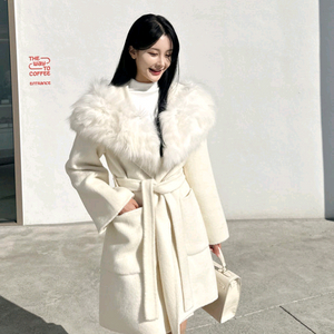 고퀄 수입의류 숄더 라운드 하프 퍼 코트 숄퍼핸메울코트