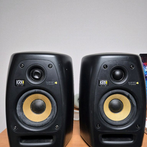 KRK VXT4 스튜디오 모니터 스피커 이미지