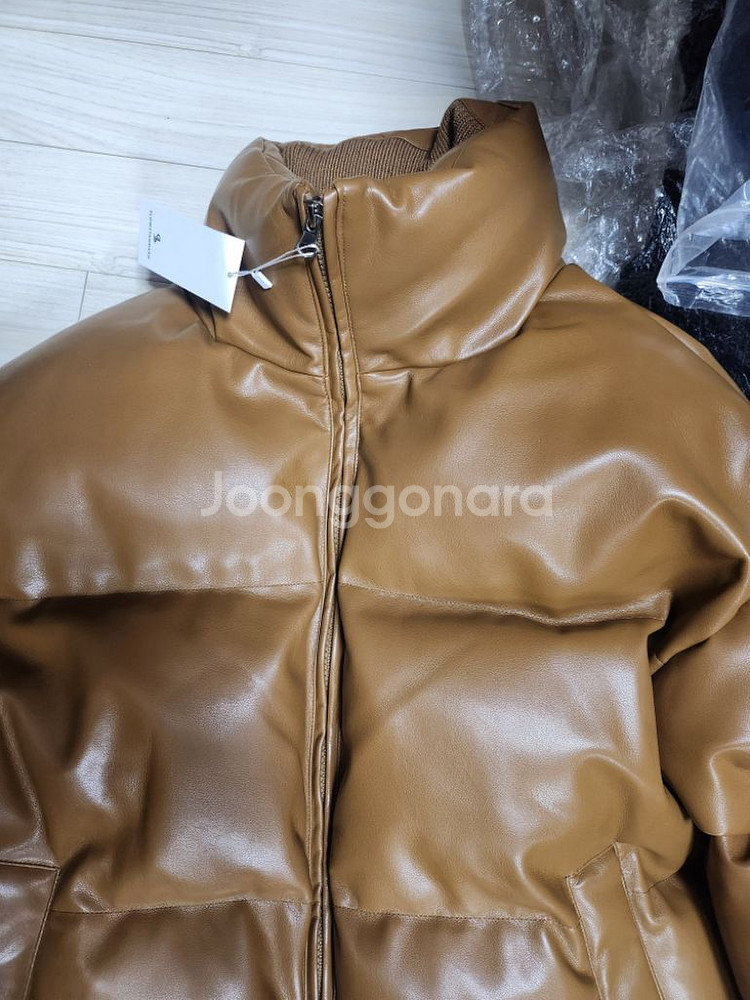 라퍼지스토어 정품 하이넥 유광 숏 구스 패딩 100사이--1