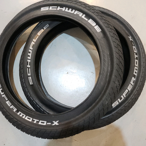 슈발베 슈퍼모토-X 타이어 20*4.0 20인치 팻타이어 2개