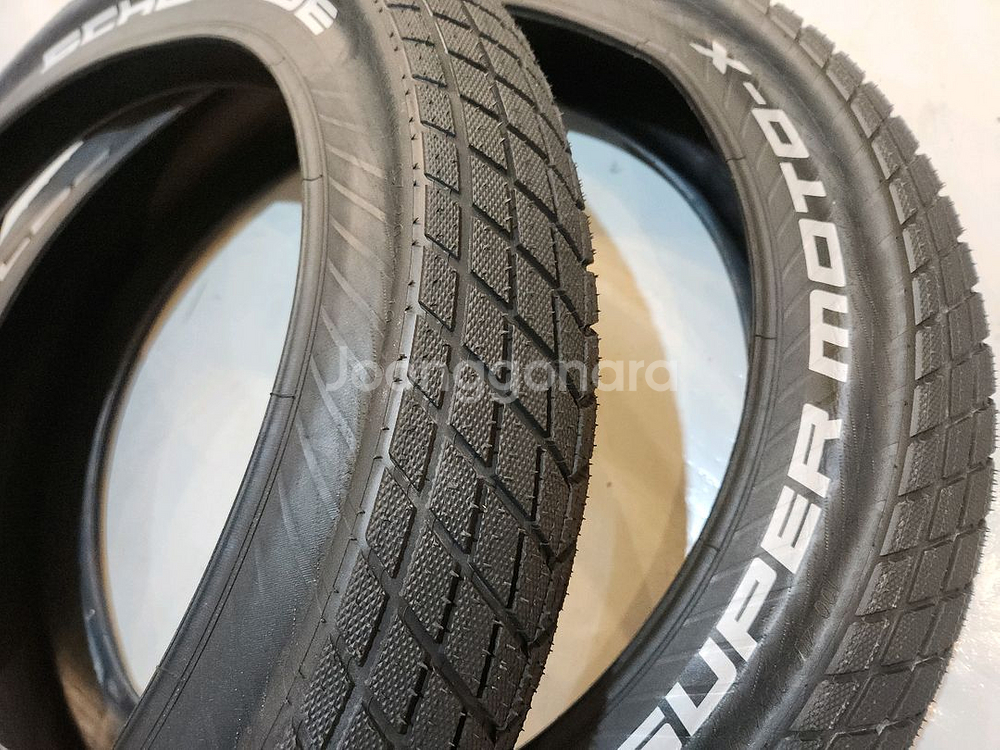 슈발베 슈퍼모토-X 타이어 20*4.0 20인치 팻타이어 2개--1