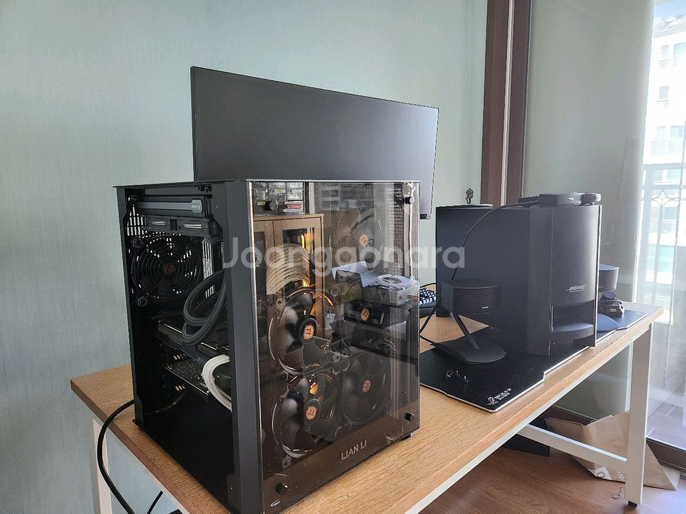 게이밍 PC 반본체 + 모니터 일체--0