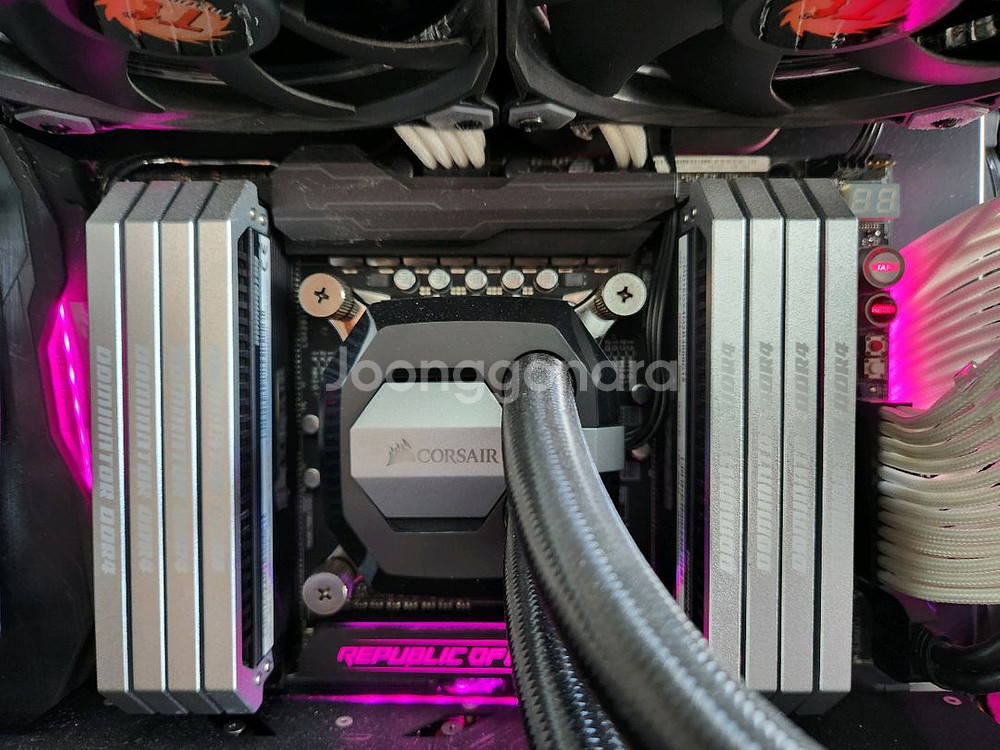 게이밍 PC 반본체 + 모니터 일체--3