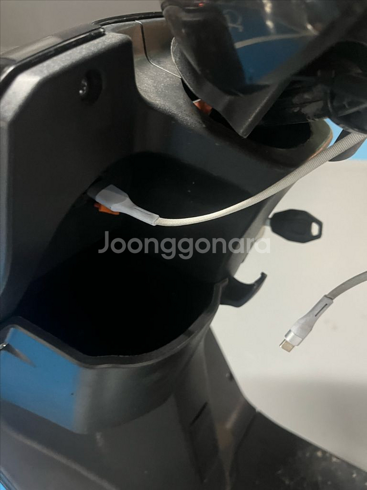 타우러스es듀얼 전동스쿠터 배터리2개 배달셋팅--2