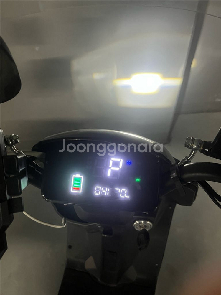 타우러스es듀얼 전동스쿠터 배터리2개 배달셋팅--3