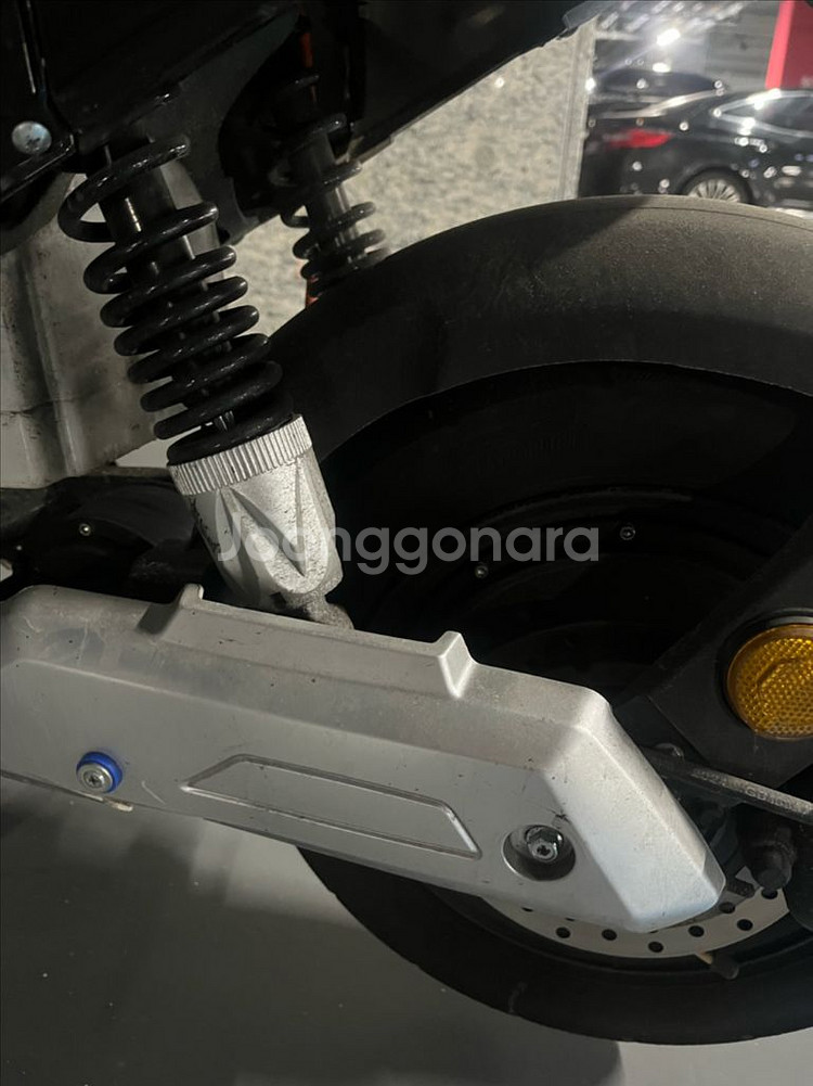 타우러스es듀얼 전동스쿠터 배터리2개 배달셋팅--7