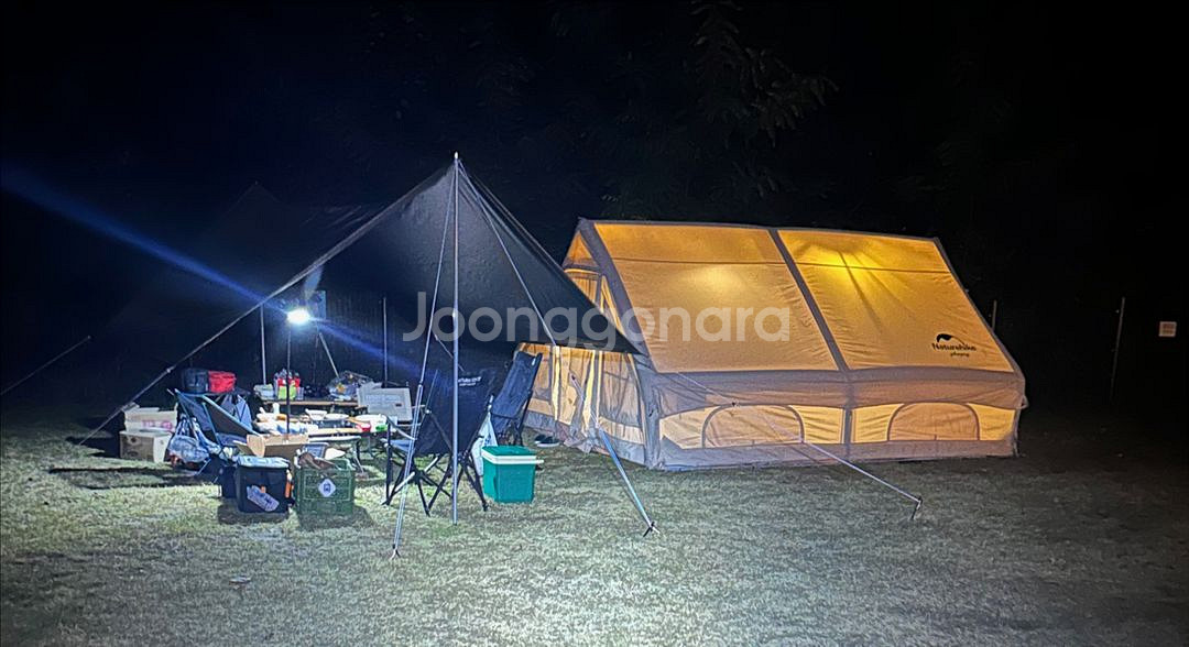 네이처하이크12 / 네이처하이크타프 / 카페트2개 /원목테이블--0