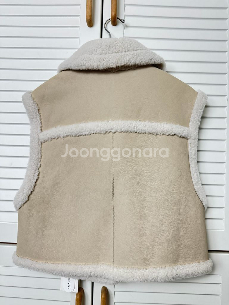 더캐시미어 무스탕 양털 베스트 조끼--3