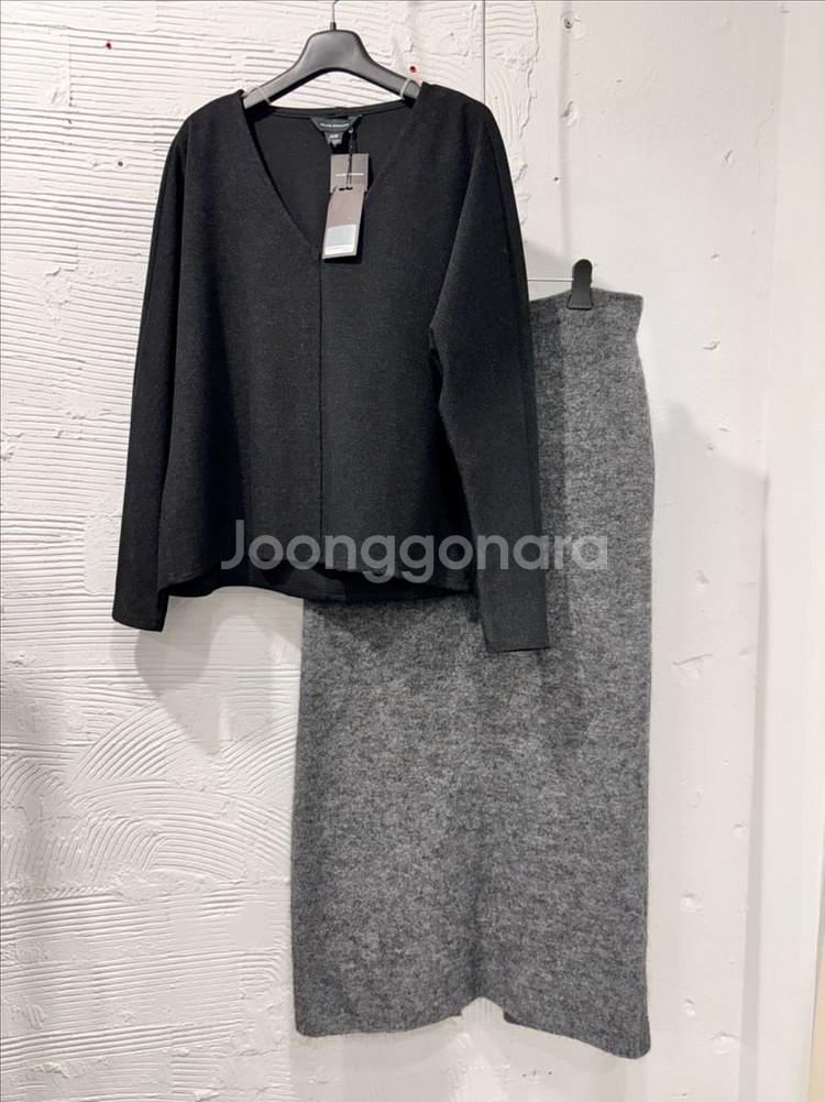 클럽모나코 나그랑 브이넥 블라우스--0