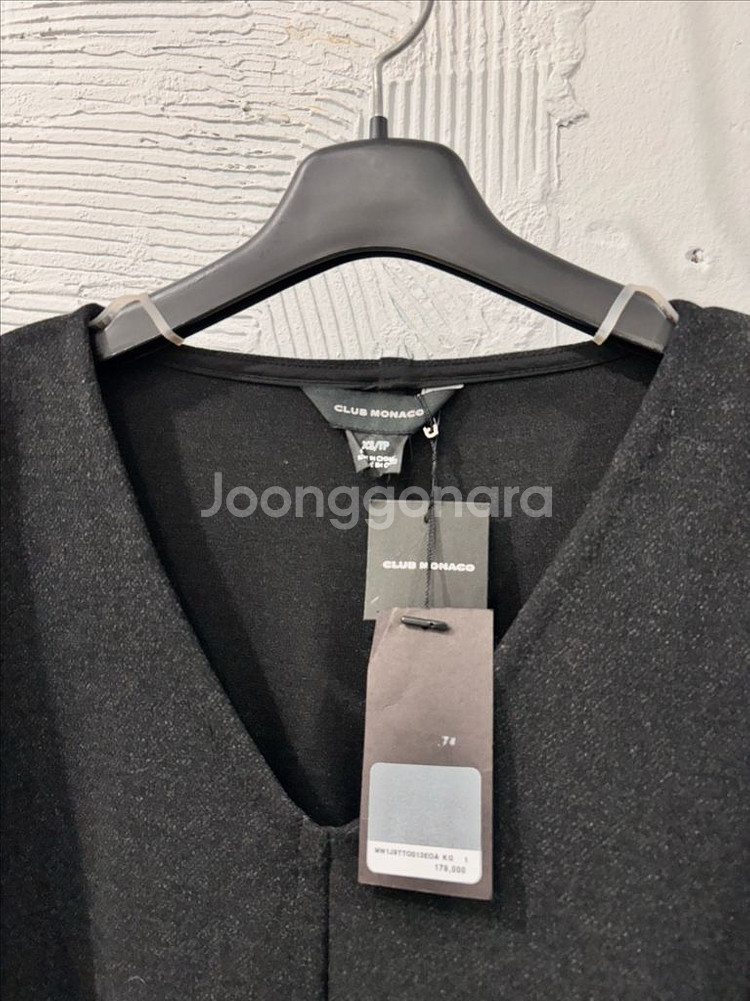 클럽모나코 나그랑 브이넥 블라우스--2