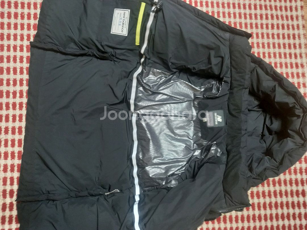 뉴발란스. 유아. 패딩점퍼 택포2만원에. 판매--3