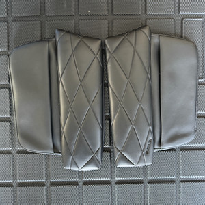 bmw 5시리즈(g60) 아임반 콘솔쿠션 판매합니다.