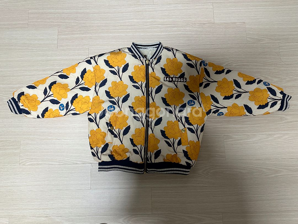 리미떼두두 옐로우로즈 리버시블 점퍼 L--0