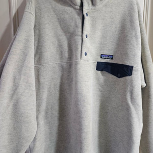 파타고니아 신칠라 후리스