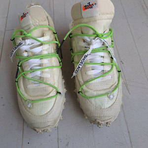 나이키오프화이트 운동화 베이지 컬러