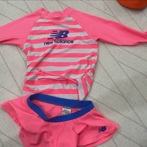 뉴발란스 여아 래쉬가드 120