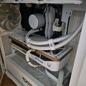 rtx 5080 솔리드 oc 화이트 판매합니다