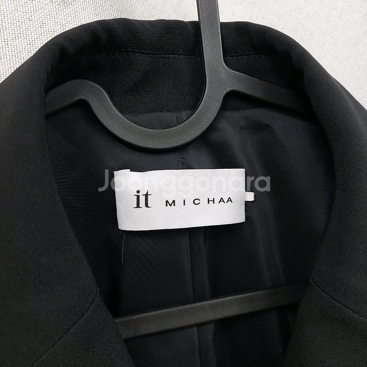 잇미샤 블랙 자켓--1