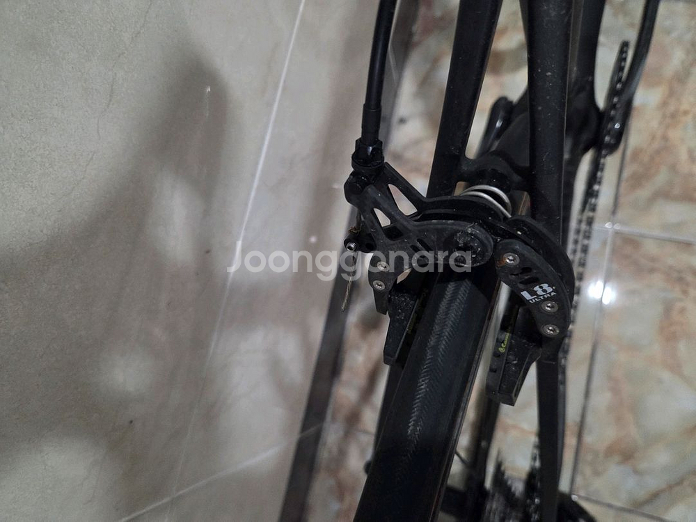 4.97kg 초경량 로드 판매합니다 (AX Vial Evo / 하자 감안 가격)--7