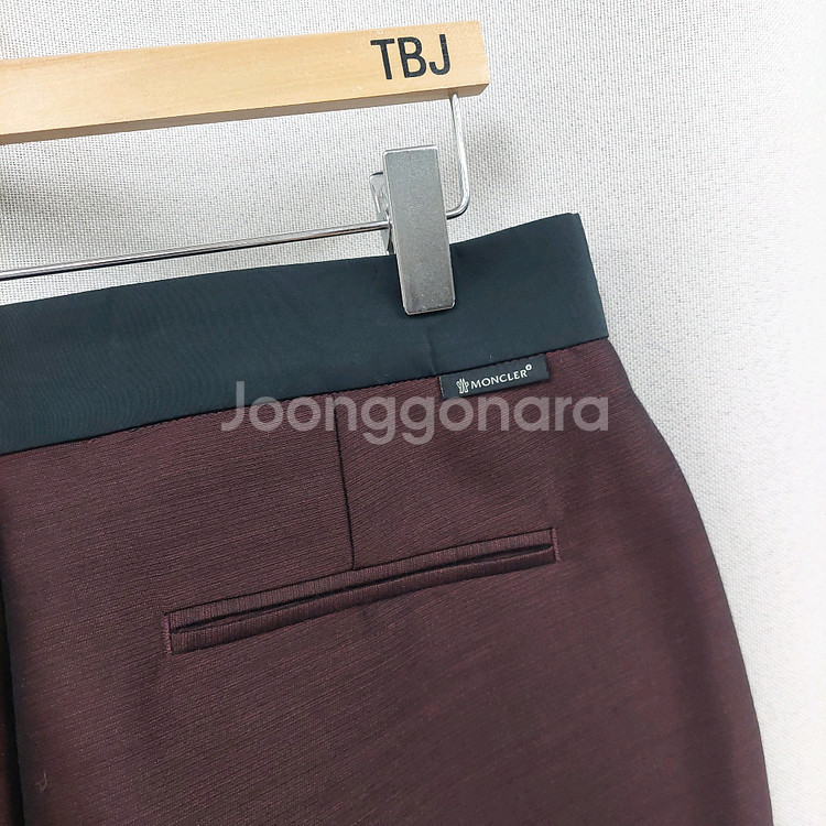 몽클레어 버건디 슬랙스바지--4