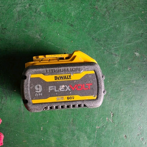 디월트 플렉스볼트 베터리