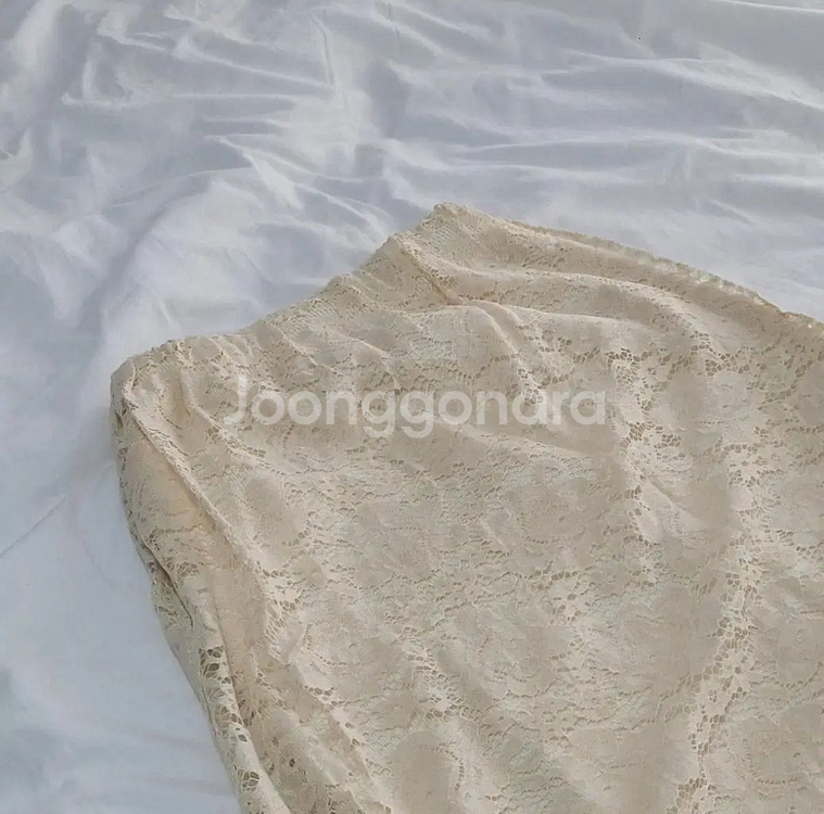 (새상품) 레이스 니트 안감 미디스커트--0