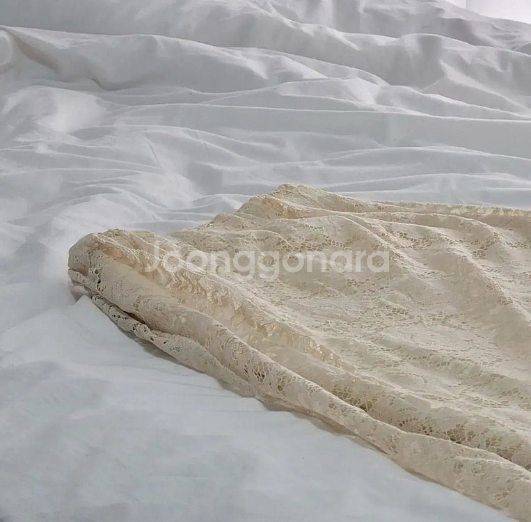 (새상품) 레이스 니트 안감 미디스커트--1